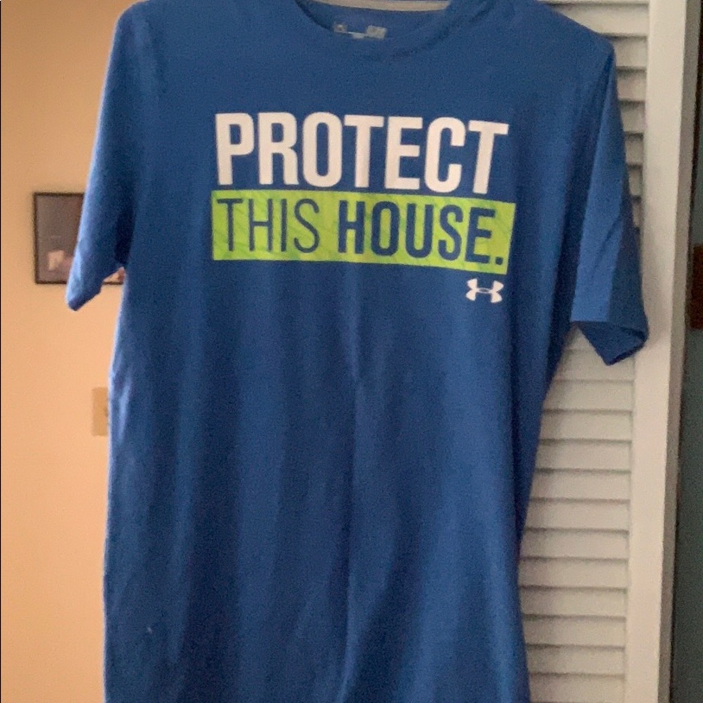 Tee shirt